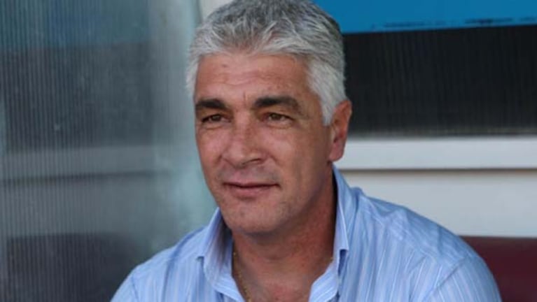 Omar De Felippe está cerca de ser entrenador de Talleres.