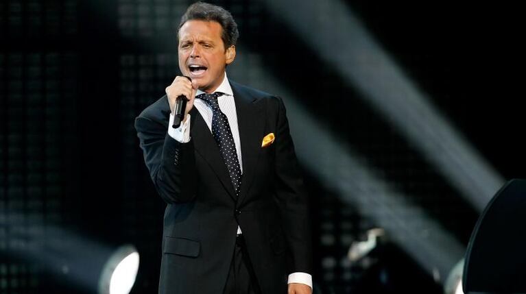 Ordenan la detención de Luis Miguel en Estados Unidos