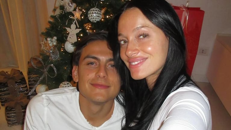 Oriana Sabatini y Paulo Dybala celebraron la Navidad en Roma y mostraron la panza de embarazo.