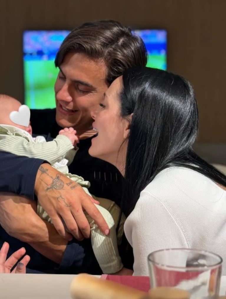 Oriana Sabatini y Paulo Dybala disfrutan de sus vacaciones en Córdoba junto a la pequeña Gia.