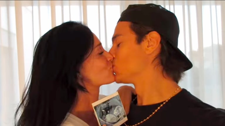 Oriana Sabatini y Paulo Dybala en la dulce espera.