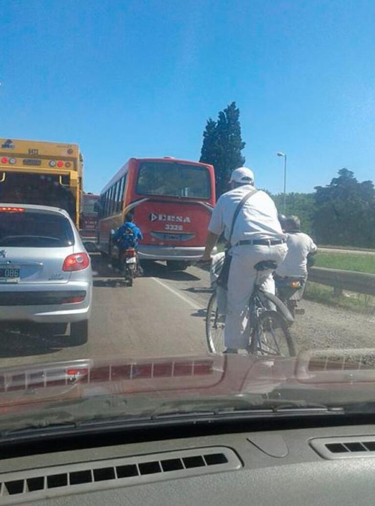 Otra infracción de Ersa: dos choferes pasaron por la banquina