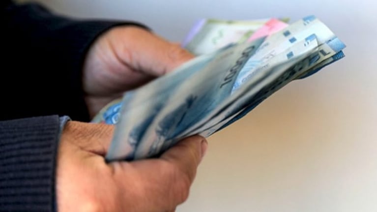 Otra vez el Gobierno fijó el salario mínimo por decreto.