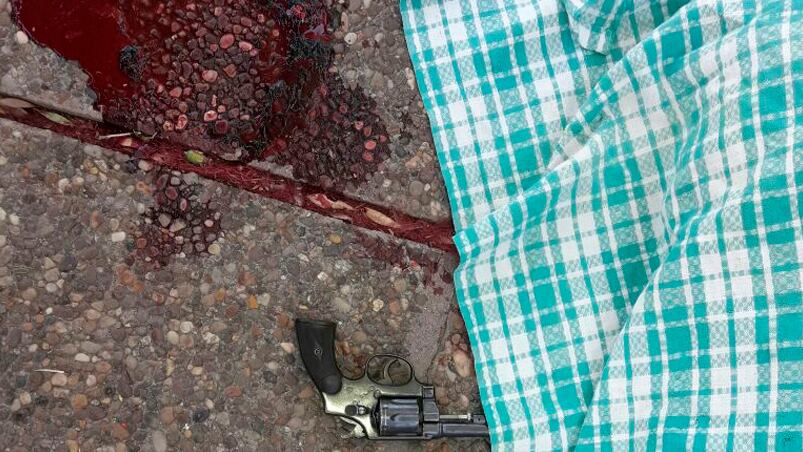 Otro ladrón murió tras un intercambio de disparos.