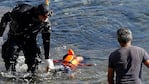 Otro niño deja en el mar sus sueños de ser libre de la guerra.