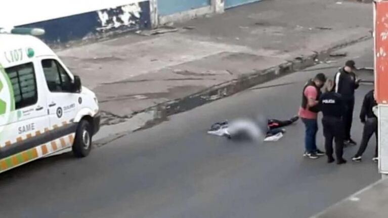 Otro policía mató a balazos a un motochoro