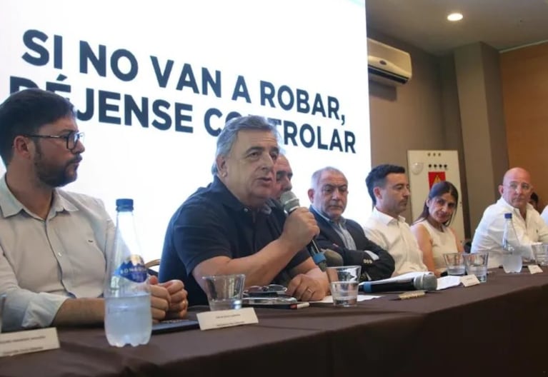 Otros tiempos: en 2021 Negri fue a la interna ante Juez y de Loredo y sufrió un video fake.