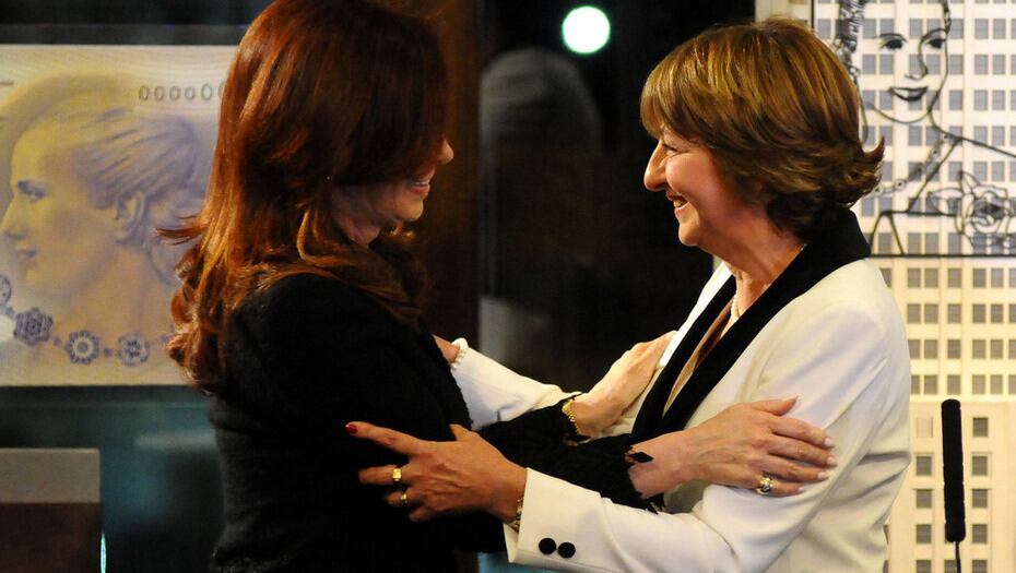 Otros tiempos: Gils Carbó, el día que asumió frente a Cristina Kirchner.