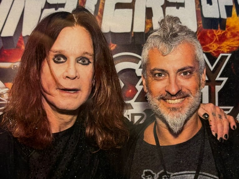 Ozzy Osbourne en el Monster Of Rock junto al productor José Palazzo.