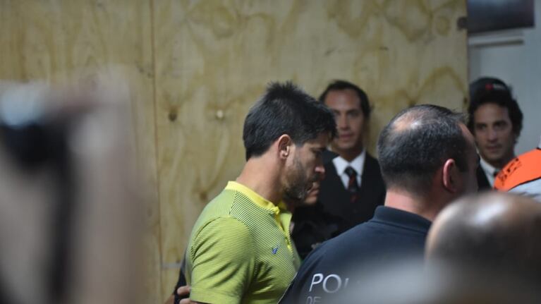 Pablo Pérez sufrió heridas en los ojos y se retiró a una clínica.