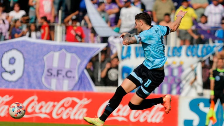 Pablo Vegetti marcó el único gol de Belgrano ante Sacachispas.
