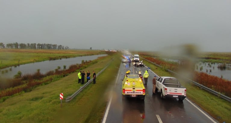 Padre e hijo murieron mientras seguían la ambulancia con la madre que iba a dar a luz