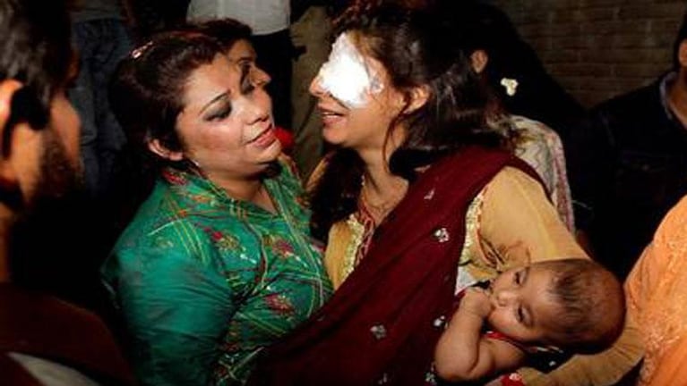 Pakistán: 63 muertos y 290 heridos en un atentado suicida