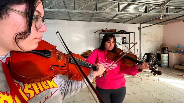 Paloma y Agustina, las pioneras de la orquesta Los Benjaminos