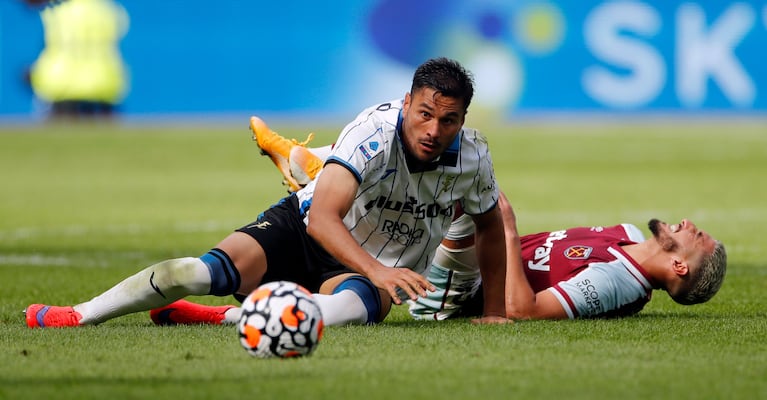 Palomino en un amistoso contra el West Ham inglés.