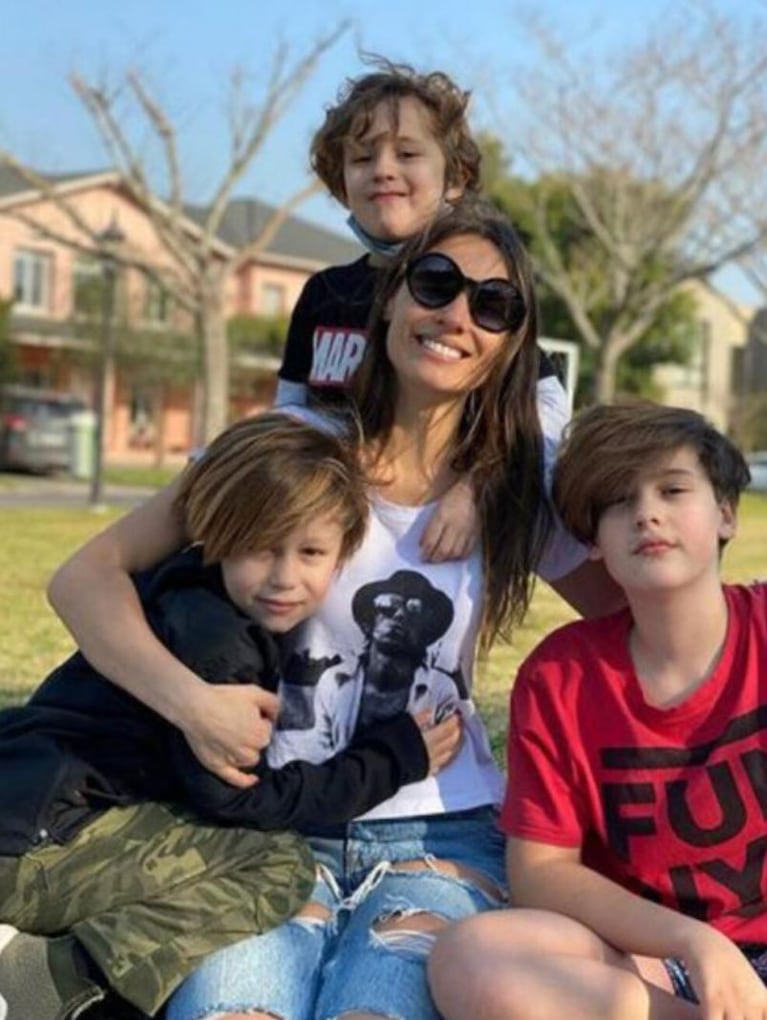 Pampita contó por qué no le compra ropa a su hijo Benicio