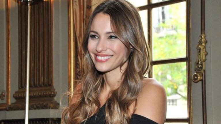Pampita usó un vestido barato de Córdoba y se armó la polémica.
