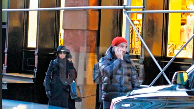 Pampita y Nacho paseando por las calles de Nueva York. Foto: Revista Caras.
