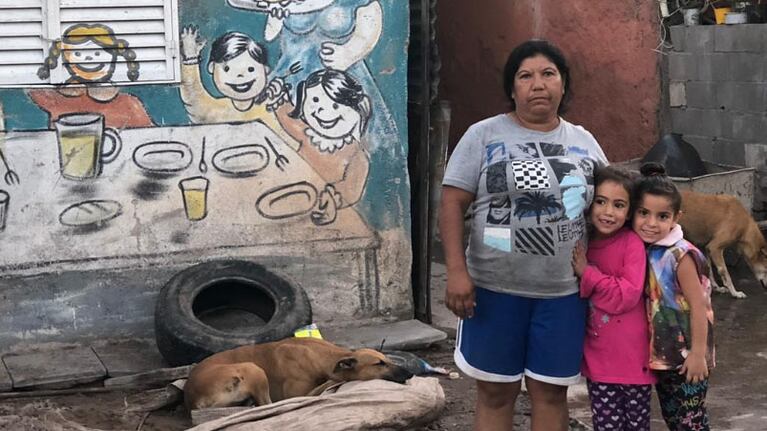 "Pancita llena, corazón contento", uno de los 315 comedores asistidos por el Banco de Alimentos Córdoba.