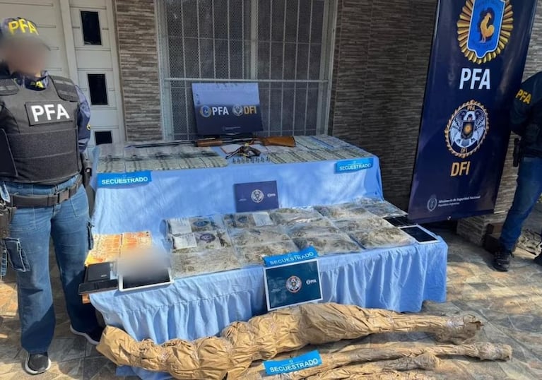 Panes de marihuana secuestrados