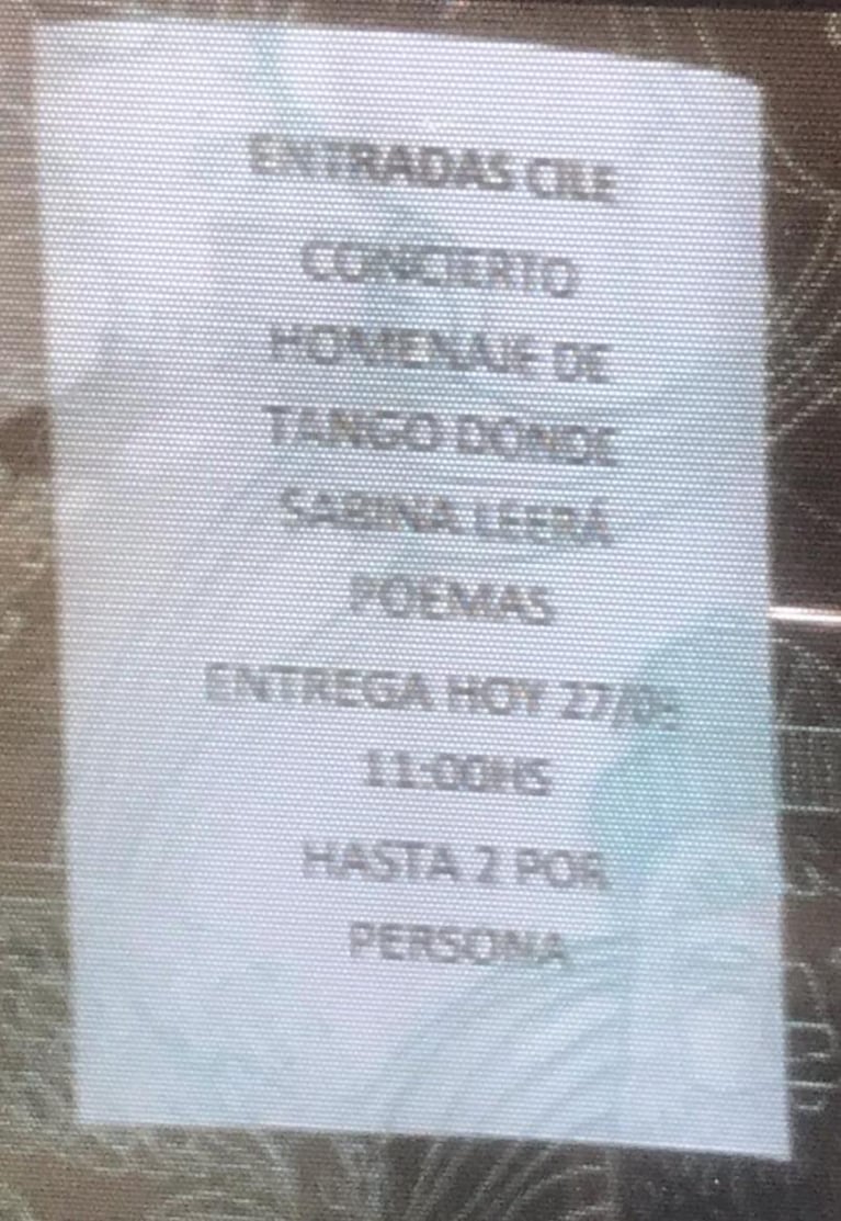 Papelón: el cartel con un horror ortográfico en el Congreso de la Lengua