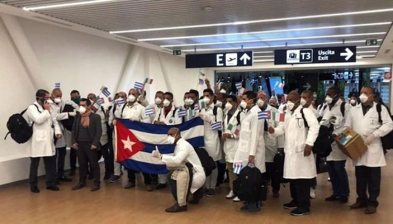 Para el Consejo Médico de Córdoba, “traer a 200 médicos cubanos no tiene ningún sentido”