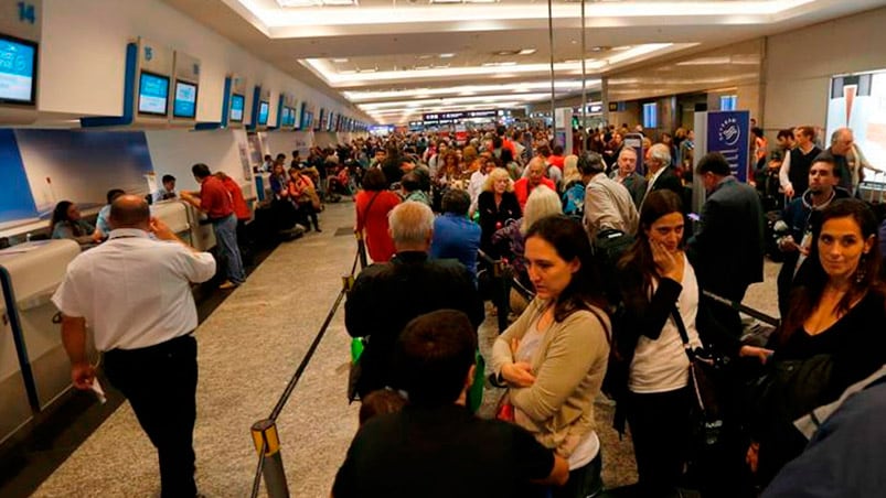 Para el Gobierno, es normal lo que pasa con Aerolíneas. 