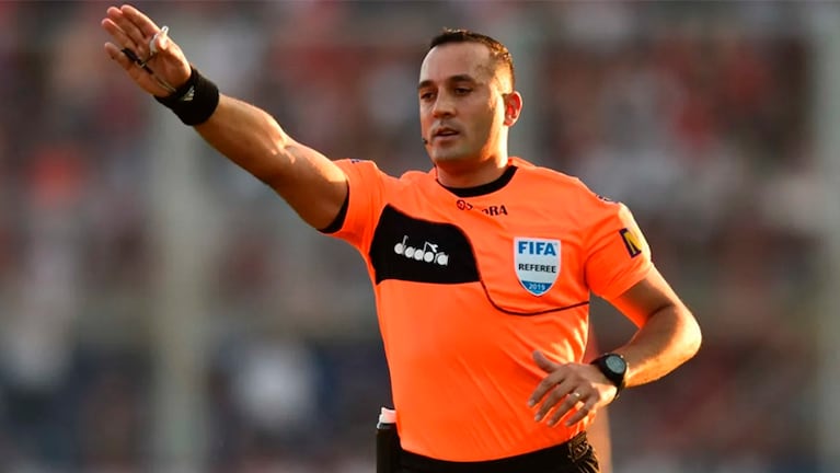 Pararon a Fernando Espinoza tras dirigir a Belgrano y estalló con fuertes audios contra el arbitraje: “Unos imbéciles”