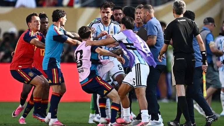 Paredes fue el más perjudicado por las penas impuestas por FIFA.