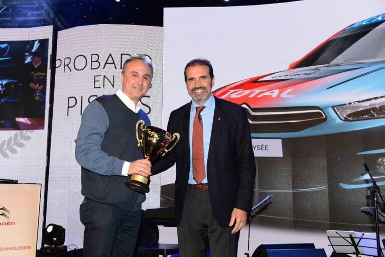 Parra recibió numerosos premios y reconocimientos en 2016