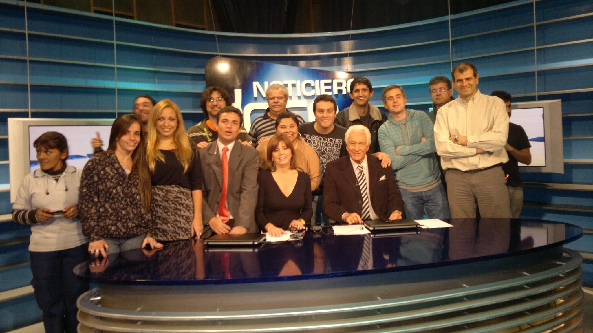 Parte del gran equipo de Noticiero Doce. 