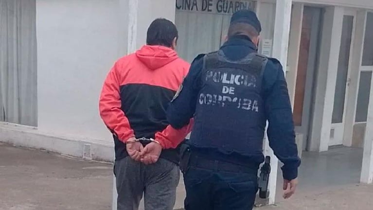 Partido violento en Córdoba: le pegaron a un árbitro por una jugada y terminaron presos