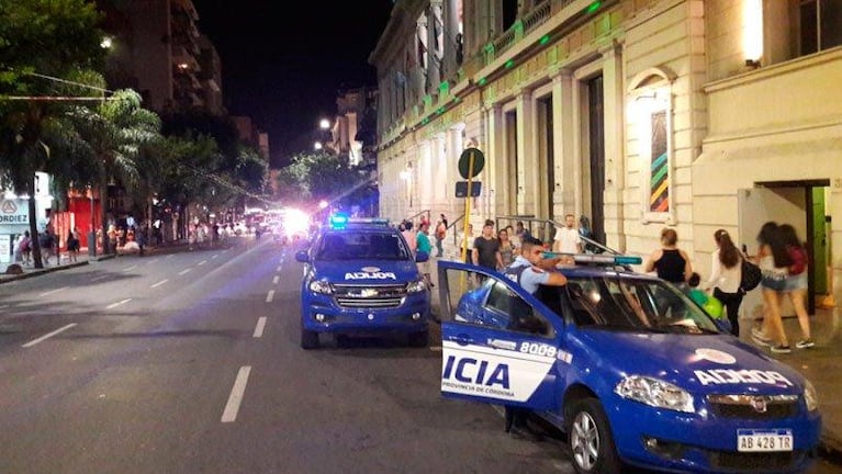 Patio Olmos: habrían evacuado por amenaza de bomba