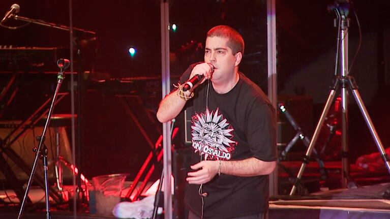 Pato Fontanet lideró a Don Osvaldo en la Plaza de la Música. Fotos: Daniel Cuello