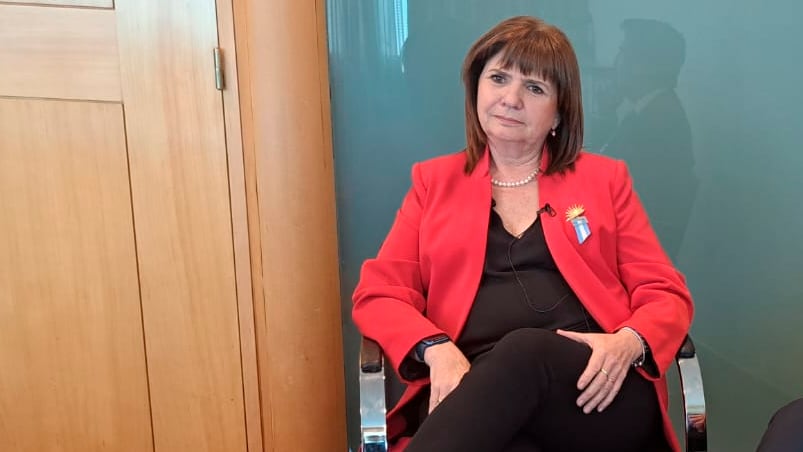 Patricia Bullrich presentó a su equipo económico en Córdoba.