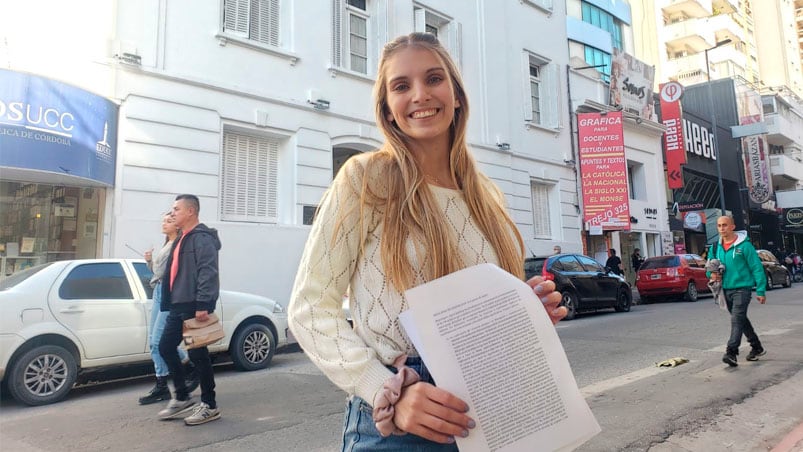 Paula Bocco, la estudiante protagonista de una situación que se volvió viral. Foto: Julieta Pelayo/ElDoce.