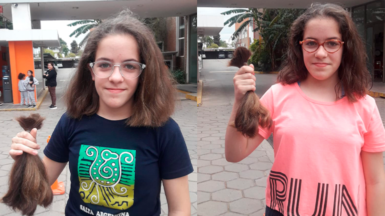 Paula y Federica, mellizas cordobesas, en la campaña de Octubre Rosa en 2022.