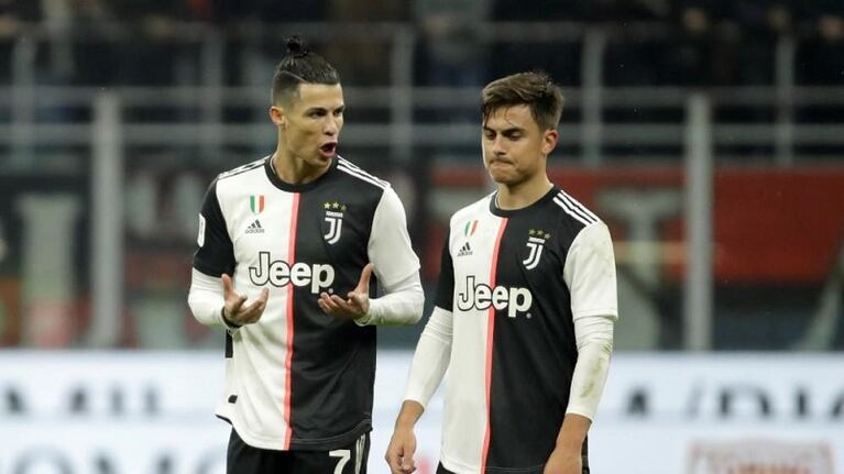 Paulo Dybala erró su penal y no pudo levantar el décimo título de su carrera