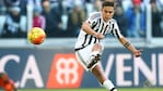 Paulo Dybala obsequió sus botines a Club Sportivo.