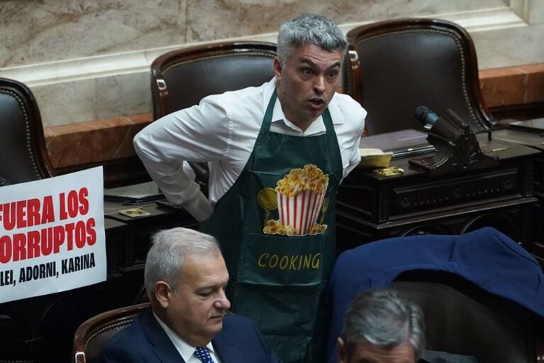 Paulón, disfrazado para hacer pochoclos.