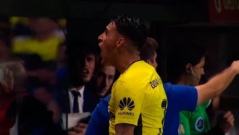 Pavón hizo un golazo y lo festejó con todo.