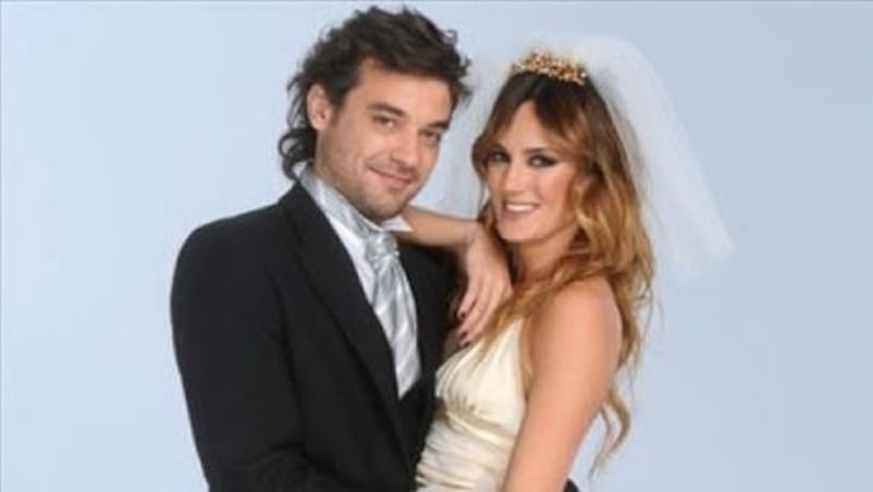 Pedro Alfonso y Paula Chaves felices en el casamiento. Hoy tienen tres hijos.