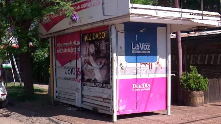 Pegó una gigantografía con la cara del ladrón que le robó el kiosco