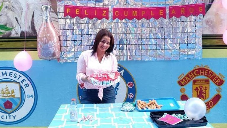 Peñarrieta celebrando su cumpleaños en la cárcel donde estaba su esposo.