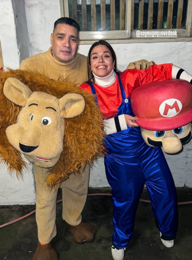 Peppa Pig, Mario Bros y un gran león sorprendieron en Córdoba con sus locuras: quiénes eran los disfrazados