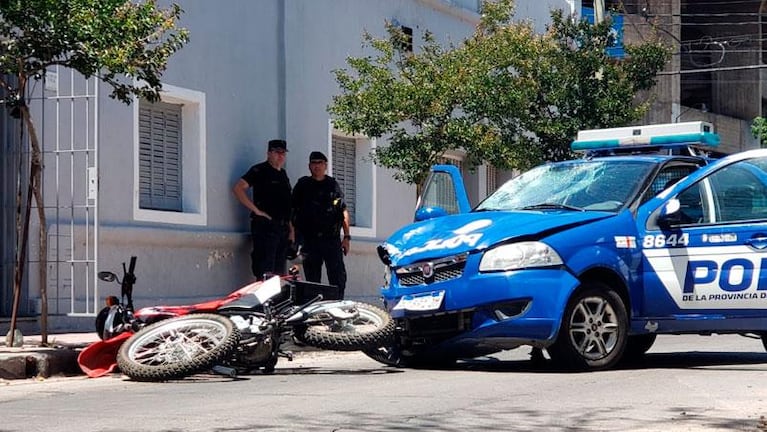 Persecución y choque: motochoros llevaban una mochila con millones de pesos