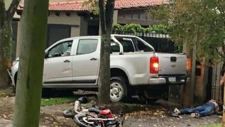 Persiguió a dos motochoros que le hicieron una salidera, los atropelló y mató a uno de ellos