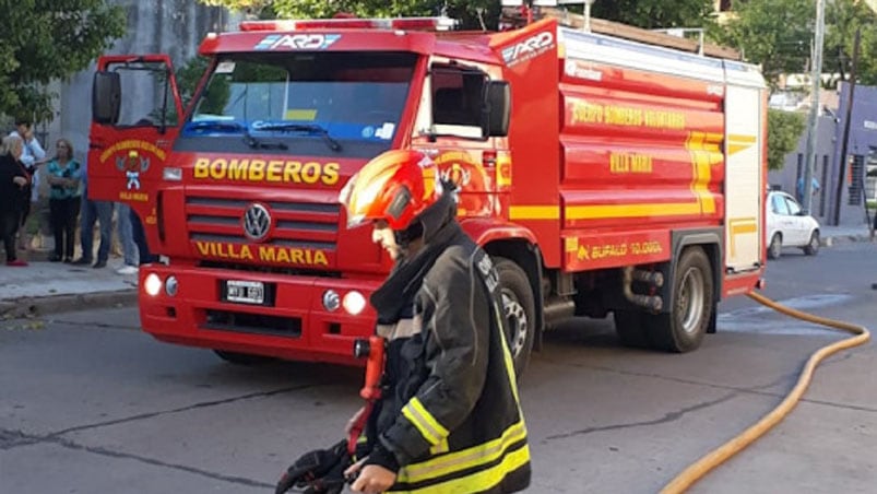 Personal de Bomberos fue agredido por un accidentado.