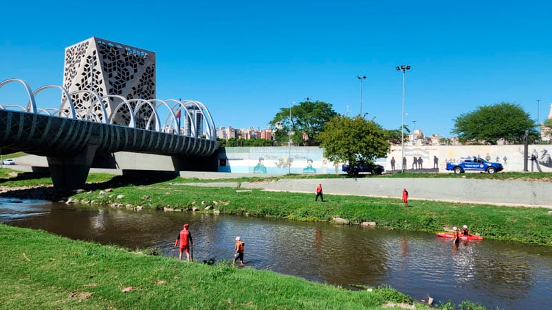 Personal del Duar realizó rastrillajes en el río. Foto: Francisco Arias/El Doce.