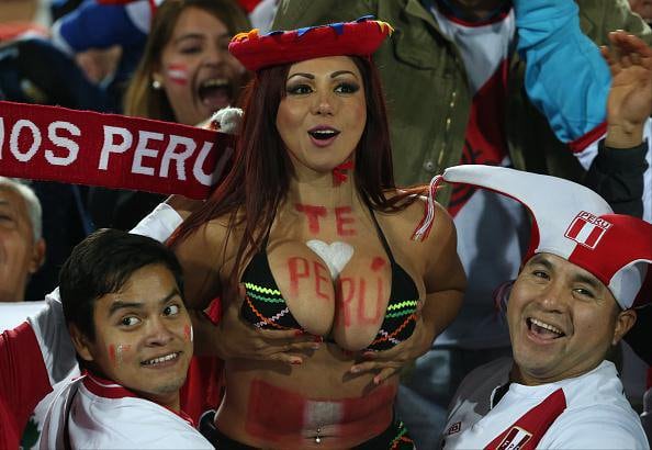 Perú venció a Nueva Zelanda y festejó la clasificación al Mundial.